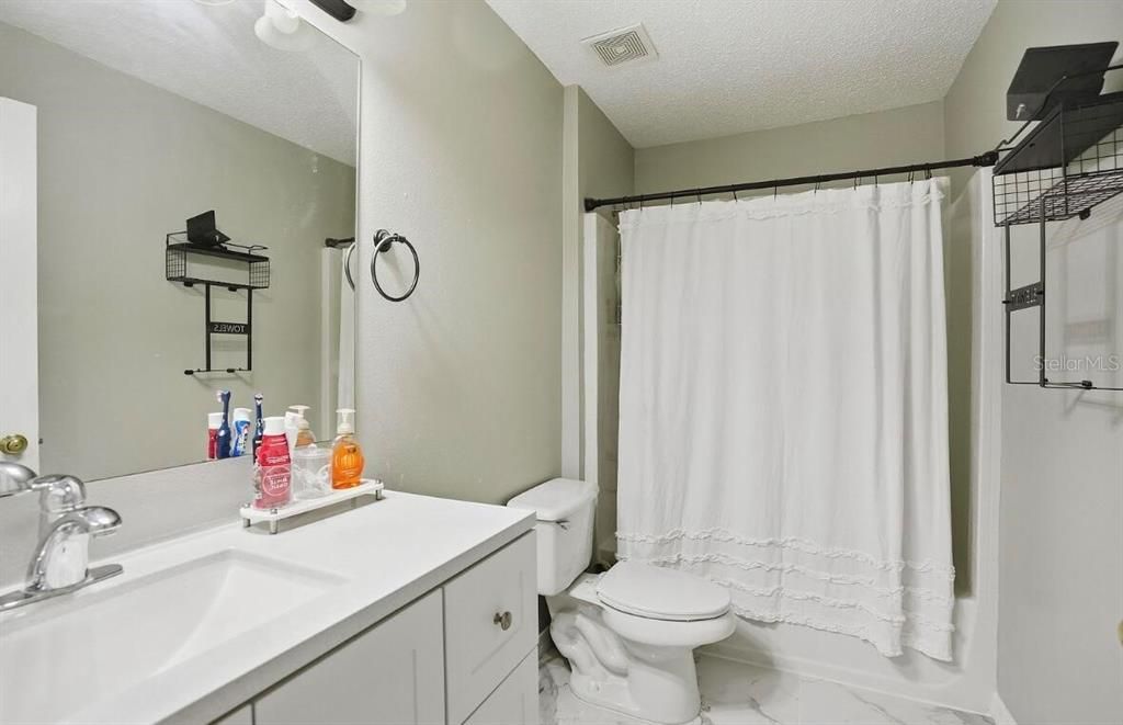 待售: $371,900 (4 贝兹, 2 浴室, 2233 平方英尺)