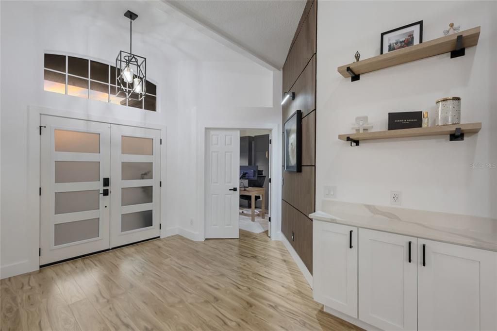 На продажу: $749,000 (4 спален, 2 ванн, 2111 Квадратных фут)