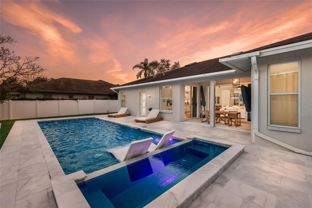 На продажу: $749,000 (4 спален, 2 ванн, 2111 Квадратных фут)