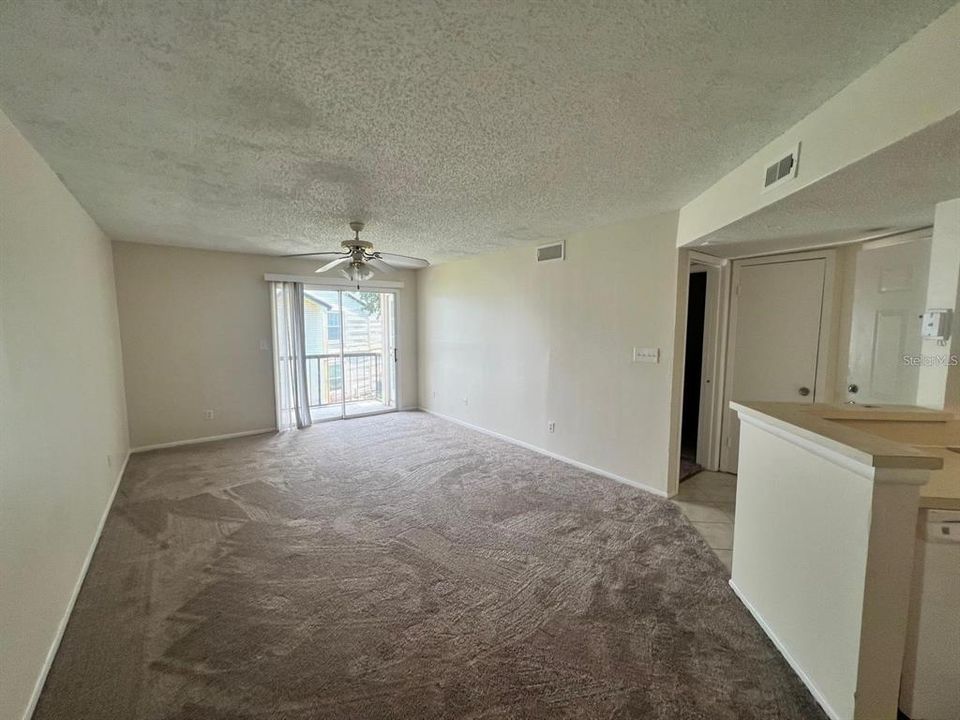 For Rent: $1,475 (2 beds, 2 baths, 864 Square Feet)