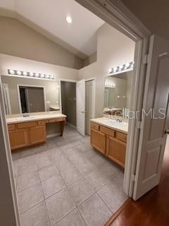 For Sale: $369,900 (4 beds, 2 baths, 1936 Square Feet)