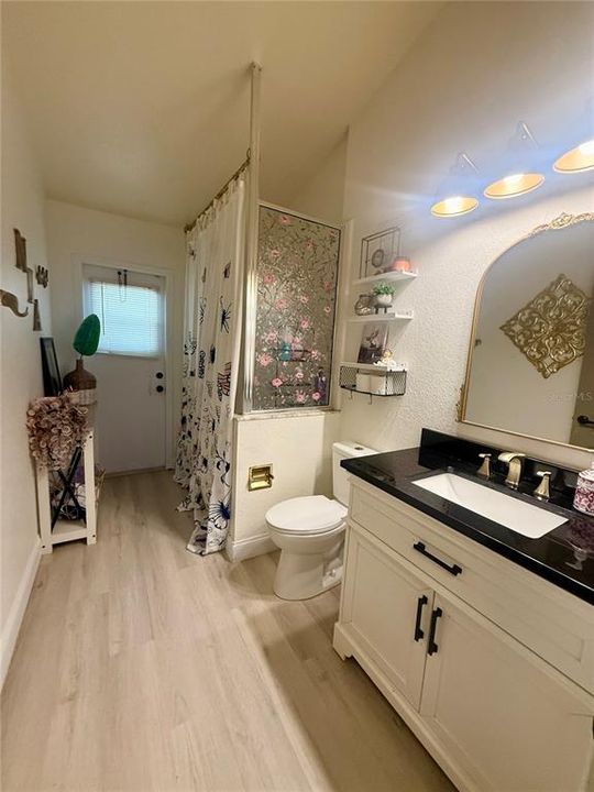 En Venta: $575,000 (4 camas, 3 baños, 2346 Pies cuadrados)