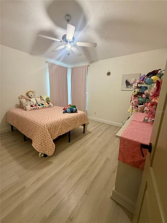 En Venta: $575,000 (4 camas, 3 baños, 2346 Pies cuadrados)