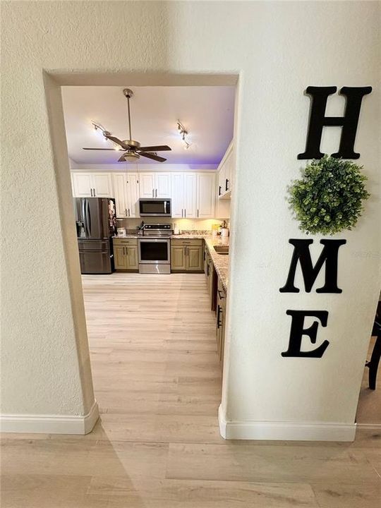 En Venta: $575,000 (4 camas, 3 baños, 2346 Pies cuadrados)