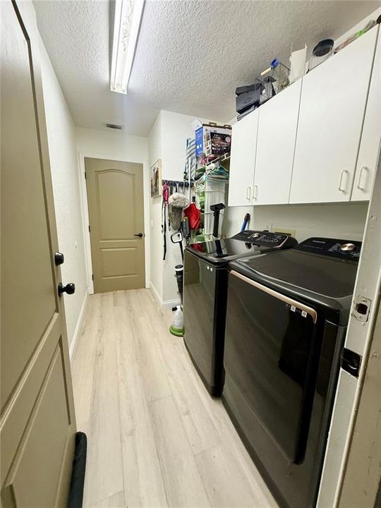 En Venta: $575,000 (4 camas, 3 baños, 2346 Pies cuadrados)