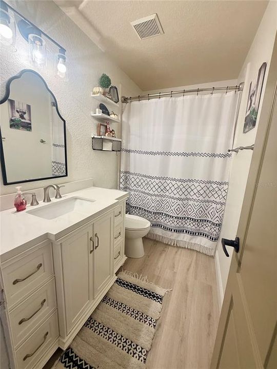 En Venta: $575,000 (4 camas, 3 baños, 2346 Pies cuadrados)