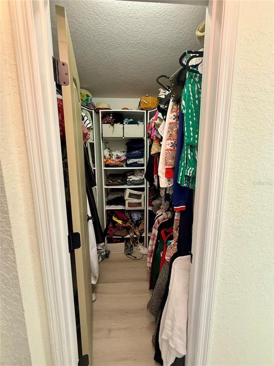 En Venta: $575,000 (4 camas, 3 baños, 2346 Pies cuadrados)