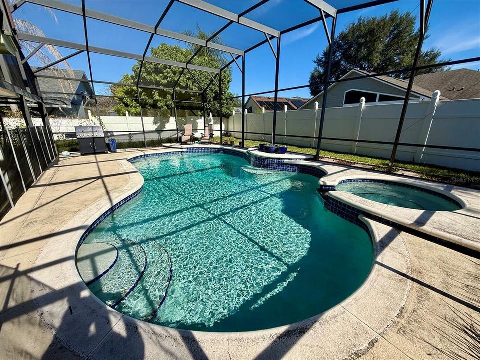 En Venta: $575,000 (4 camas, 3 baños, 2346 Pies cuadrados)