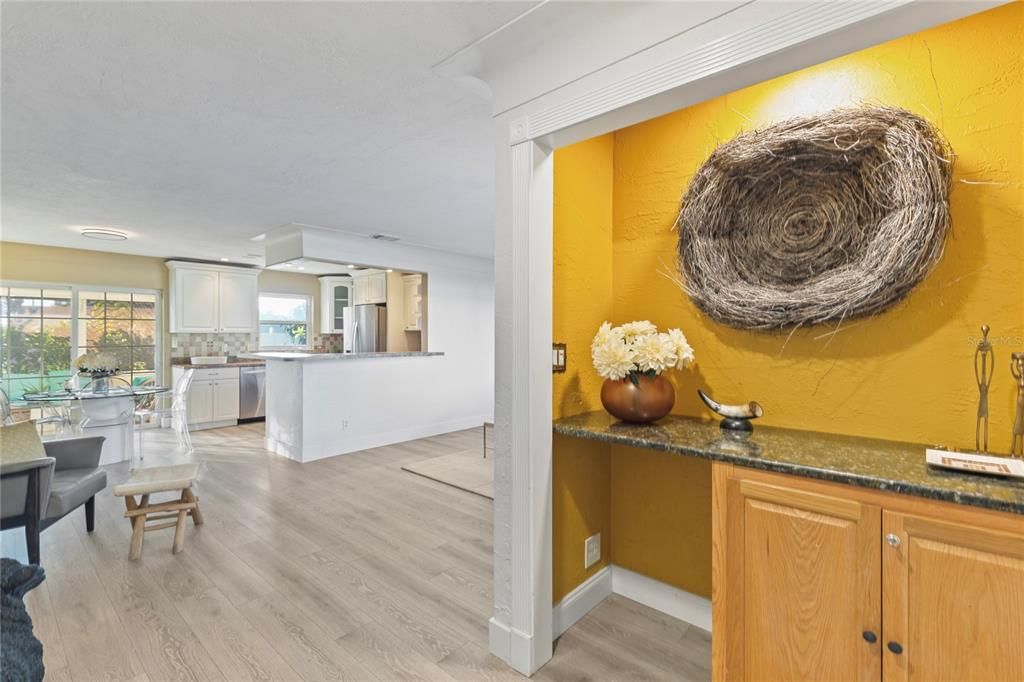 For Sale: $575,000 (3 beds, 2 baths, 1208 Square Feet)