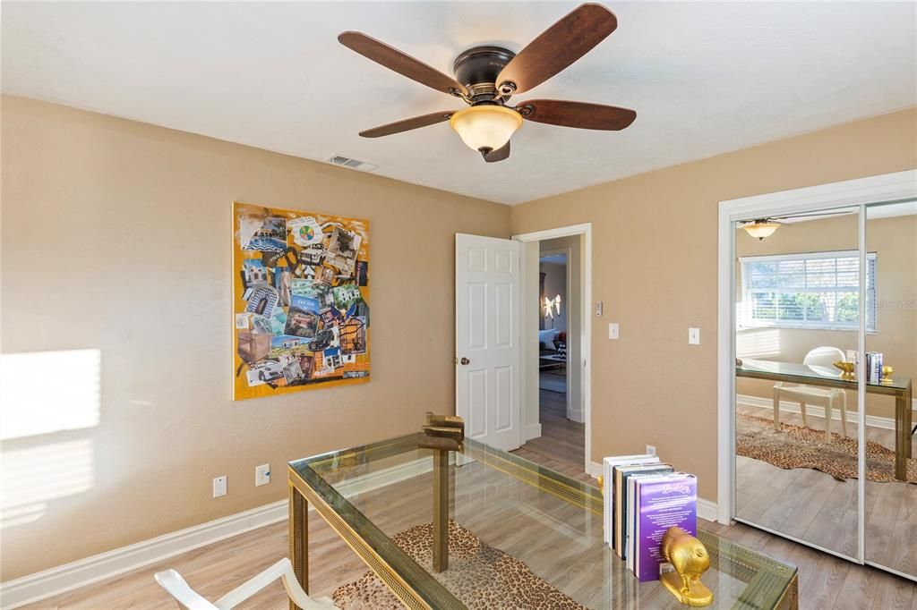 For Sale: $575,000 (3 beds, 2 baths, 1208 Square Feet)