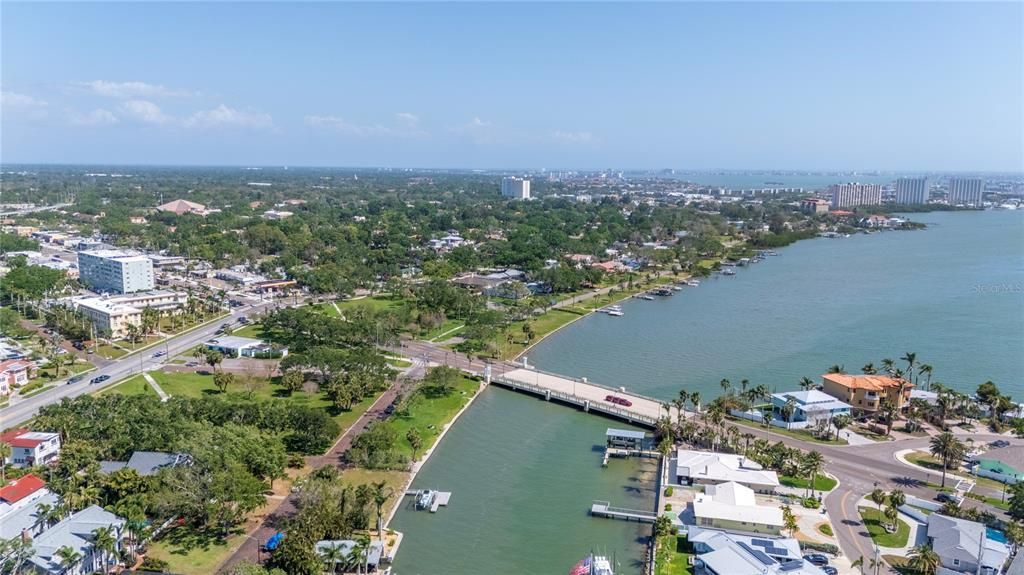 For Sale: $575,000 (3 beds, 2 baths, 1208 Square Feet)