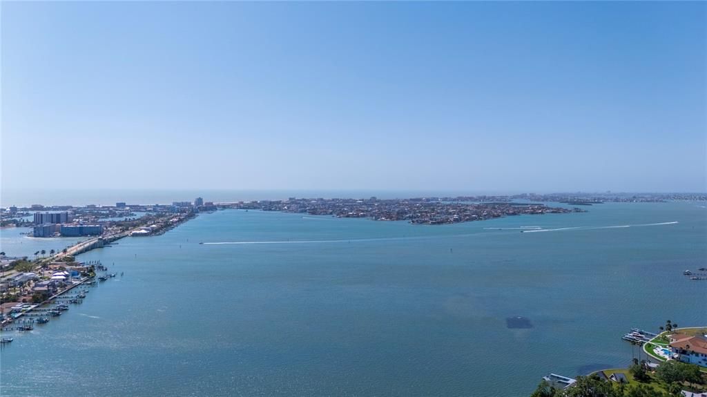 For Sale: $575,000 (3 beds, 2 baths, 1208 Square Feet)