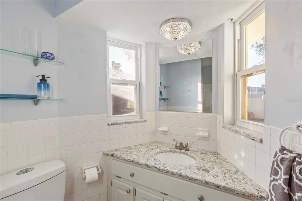 For Sale: $575,000 (3 beds, 2 baths, 1208 Square Feet)