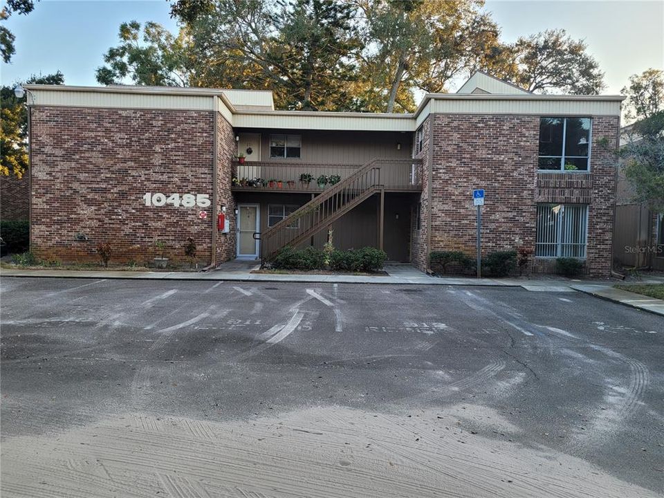 For Sale: $149,750 (1 beds, 1 baths, 745 Square Feet)