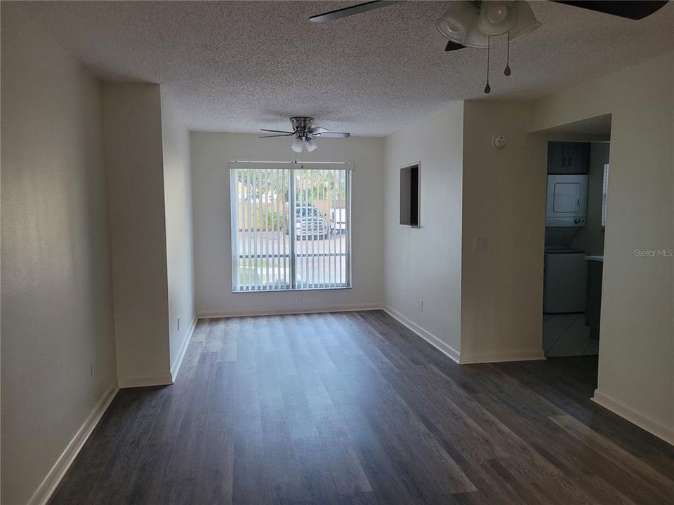 For Sale: $149,750 (1 beds, 1 baths, 745 Square Feet)