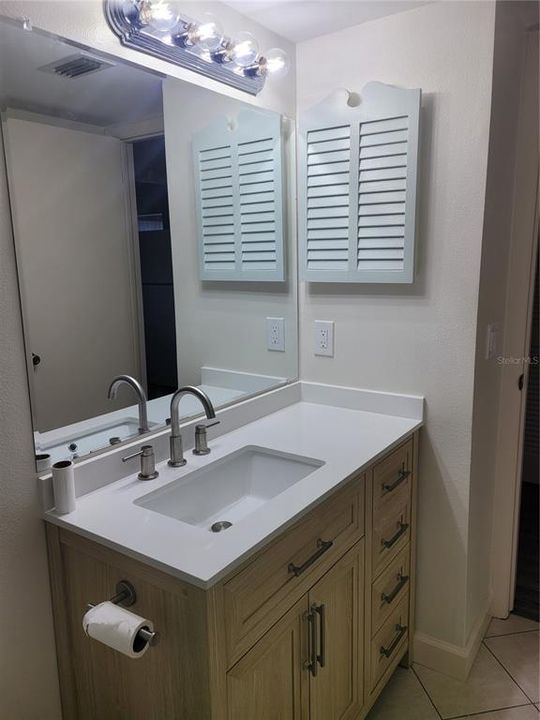 For Sale: $149,750 (1 beds, 1 baths, 745 Square Feet)