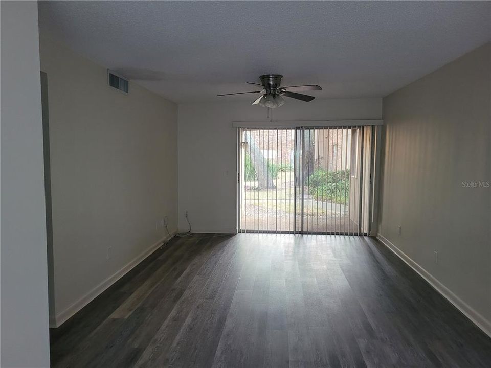 For Sale: $149,750 (1 beds, 1 baths, 745 Square Feet)