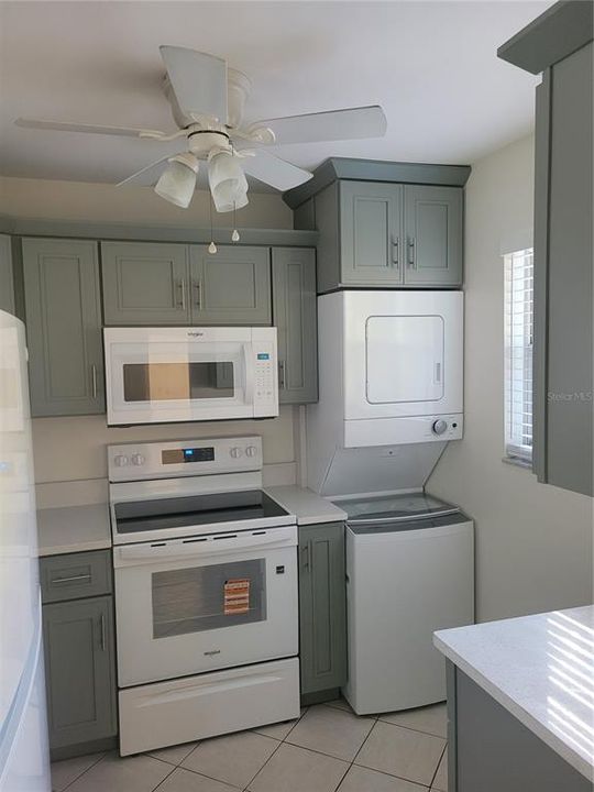 For Sale: $149,750 (1 beds, 1 baths, 745 Square Feet)