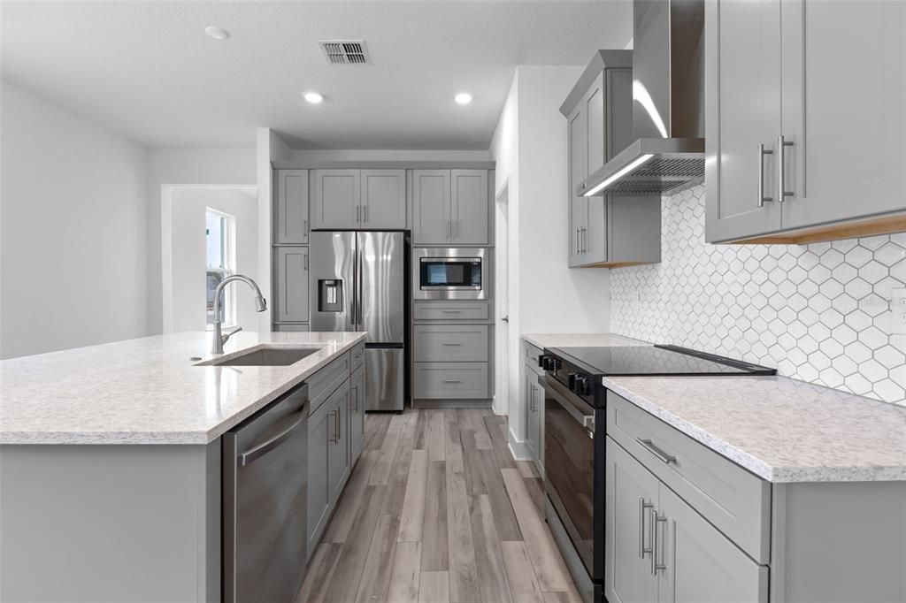 For Rent: $3,200 (4 beds, 3 baths, 2163 Square Feet)