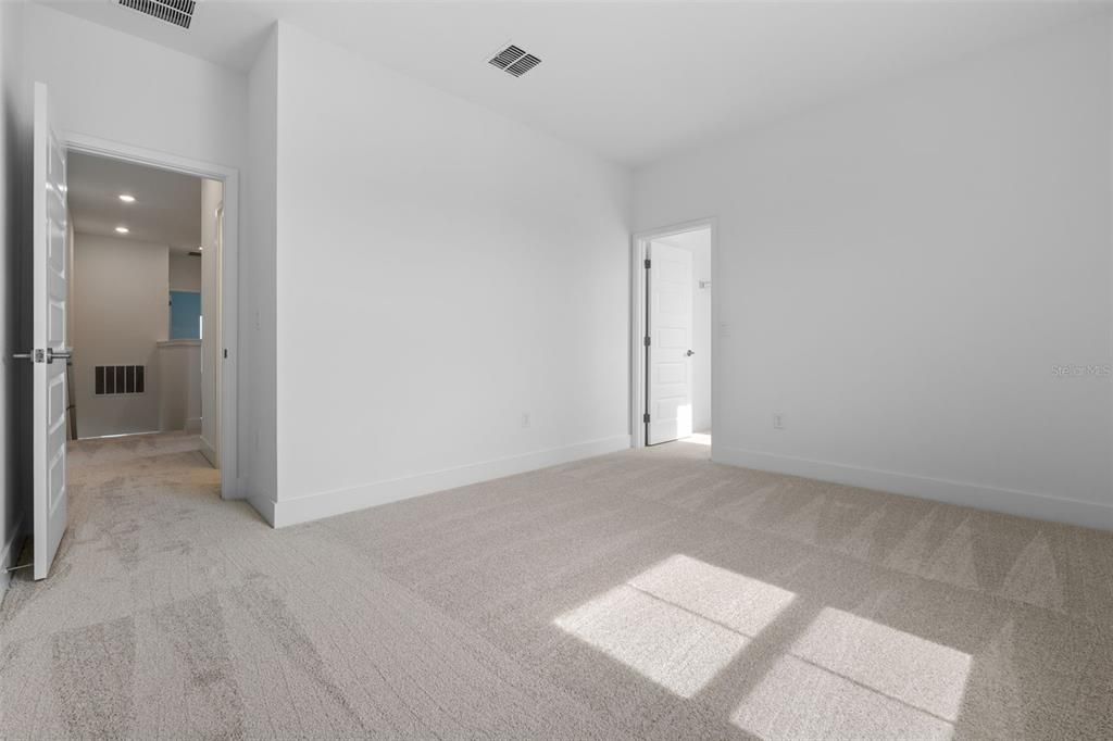 For Rent: $3,200 (4 beds, 3 baths, 2163 Square Feet)