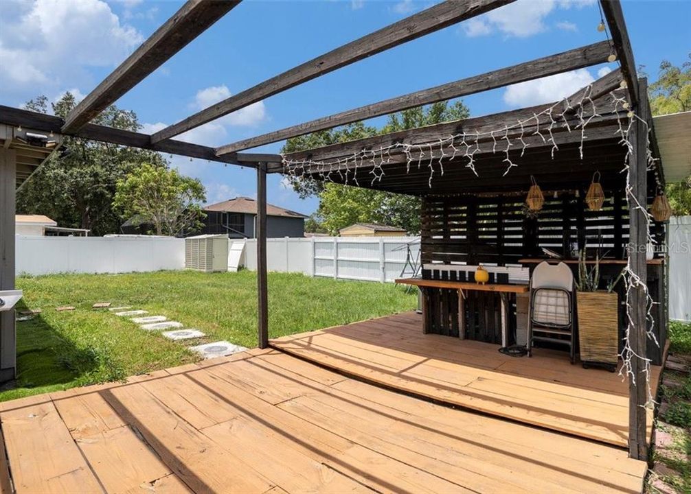 For Sale: $370,000 (4 beds, 2 baths, 1578 Square Feet)