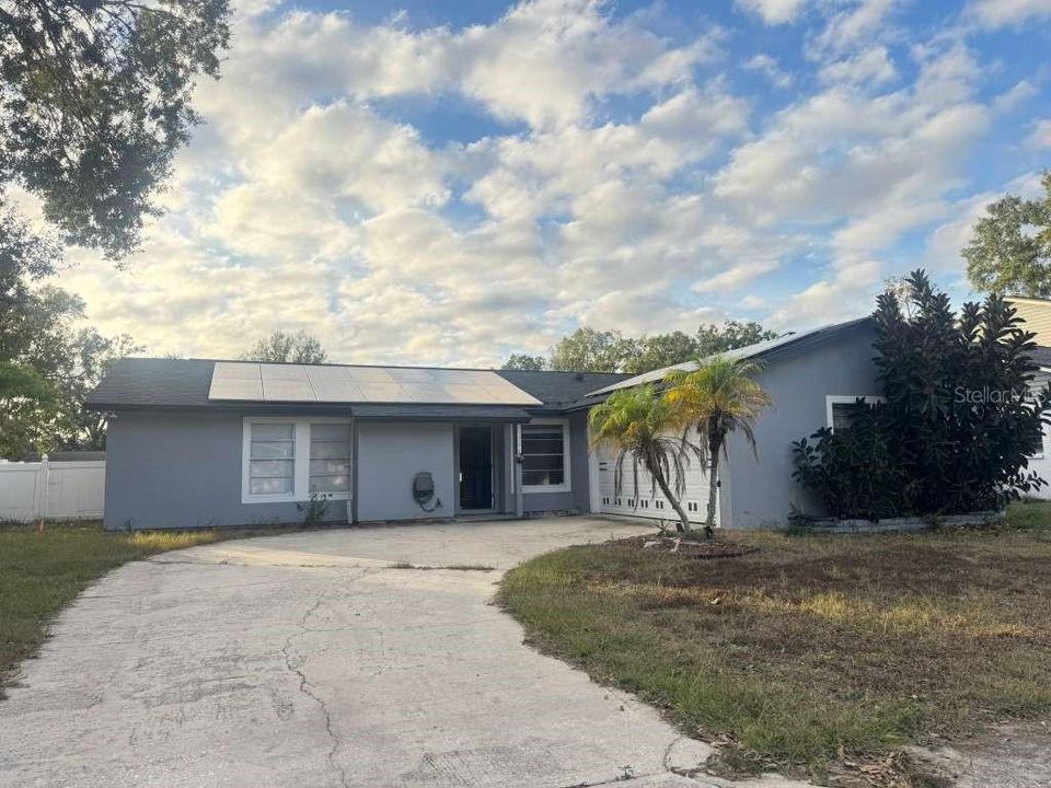 For Sale: $370,000 (4 beds, 2 baths, 1578 Square Feet)