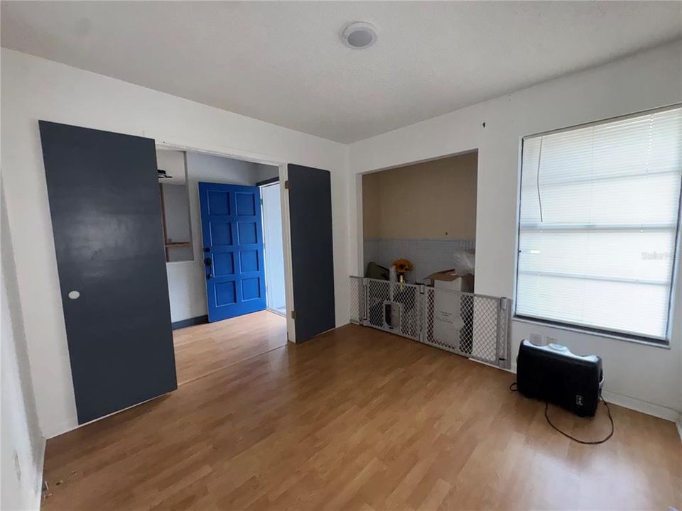 For Sale: $370,000 (4 beds, 2 baths, 1578 Square Feet)