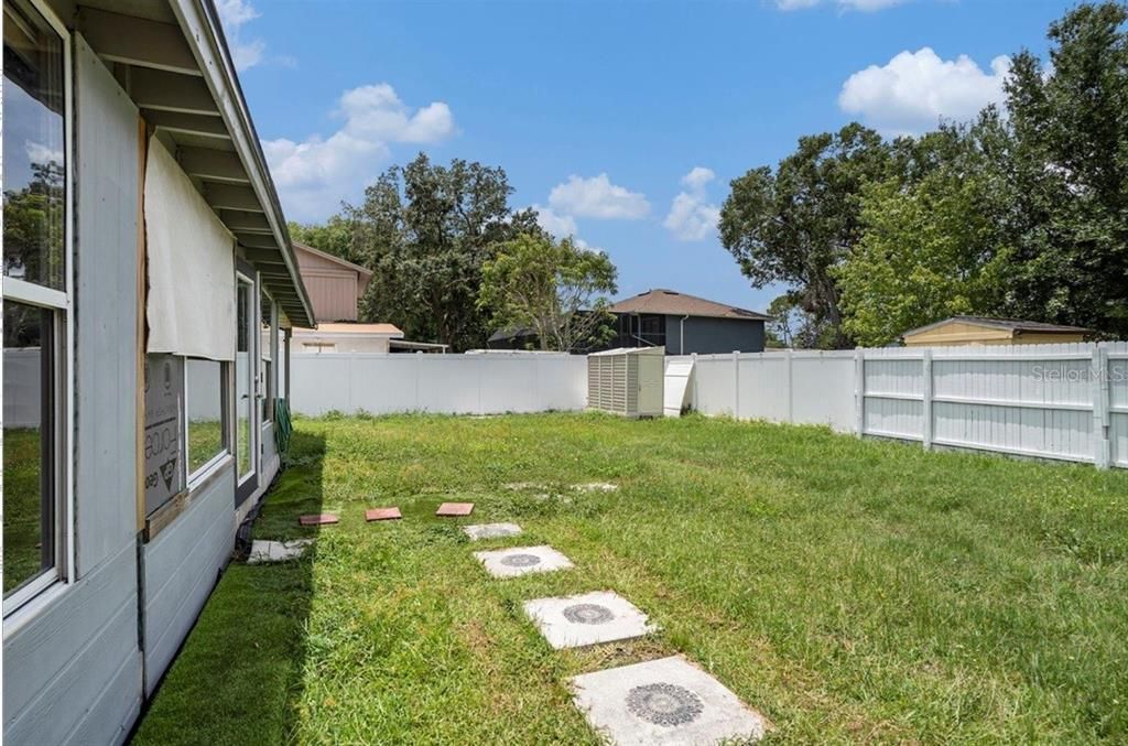 For Sale: $370,000 (4 beds, 2 baths, 1578 Square Feet)