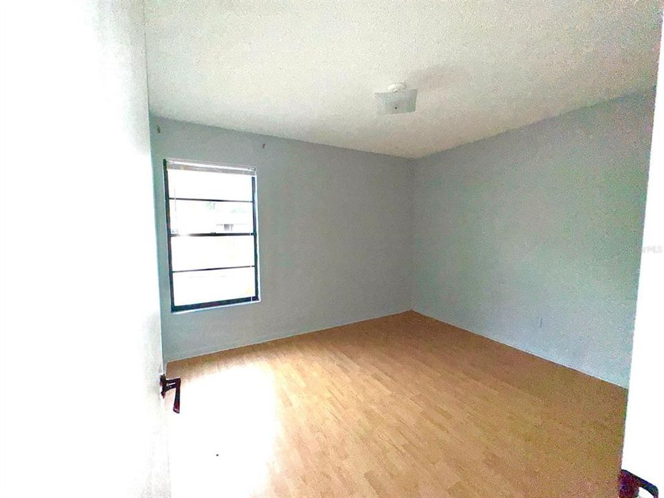 For Sale: $370,000 (4 beds, 2 baths, 1578 Square Feet)