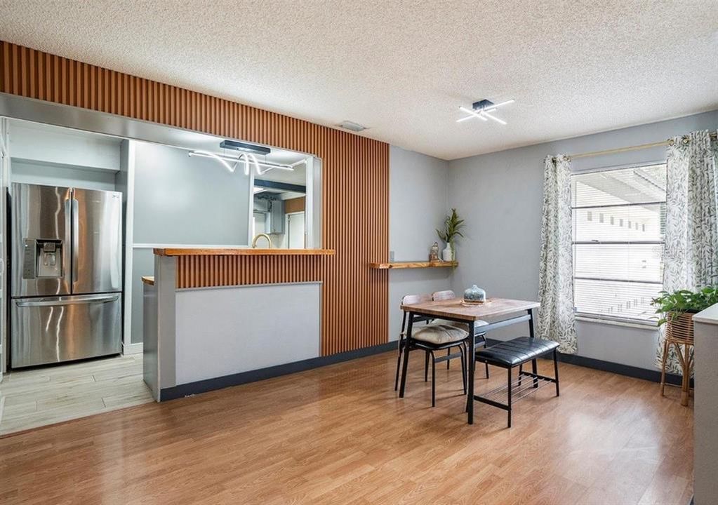 For Sale: $370,000 (4 beds, 2 baths, 1578 Square Feet)