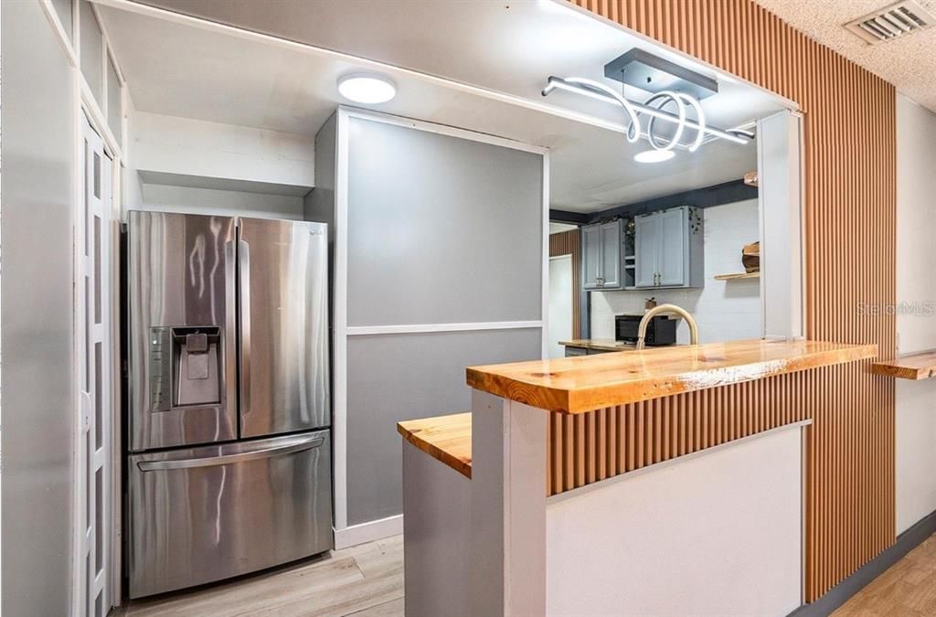 For Sale: $370,000 (4 beds, 2 baths, 1578 Square Feet)