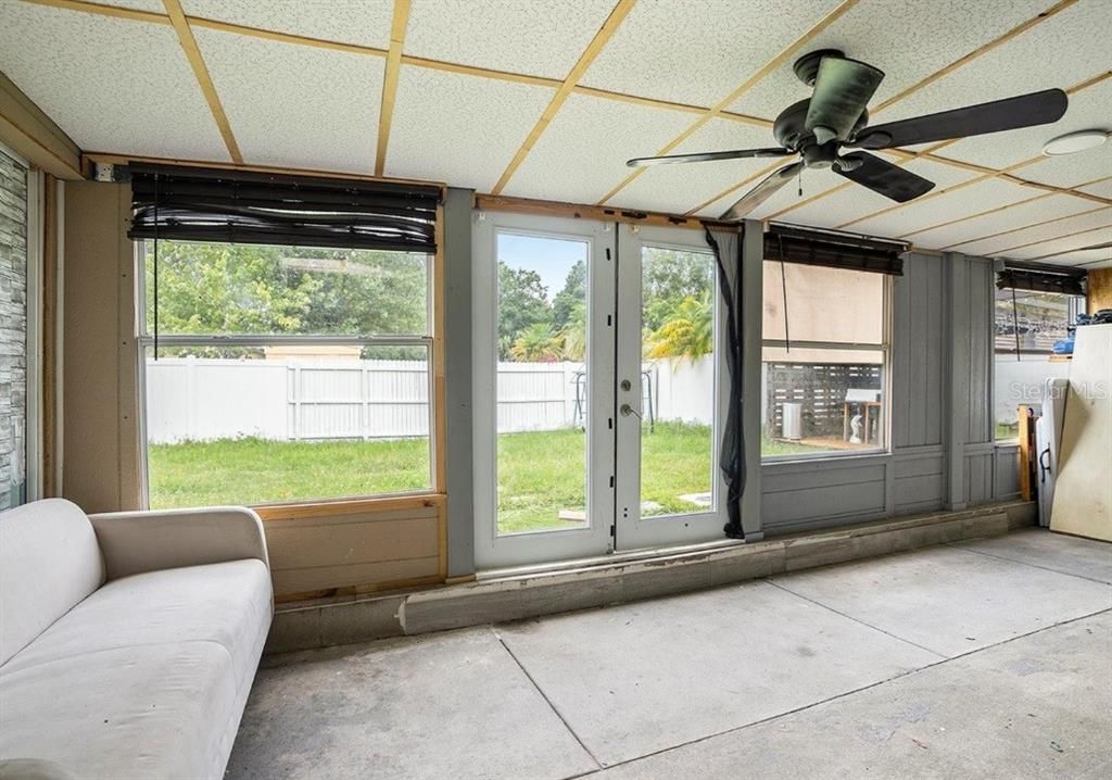 For Sale: $370,000 (4 beds, 2 baths, 1578 Square Feet)