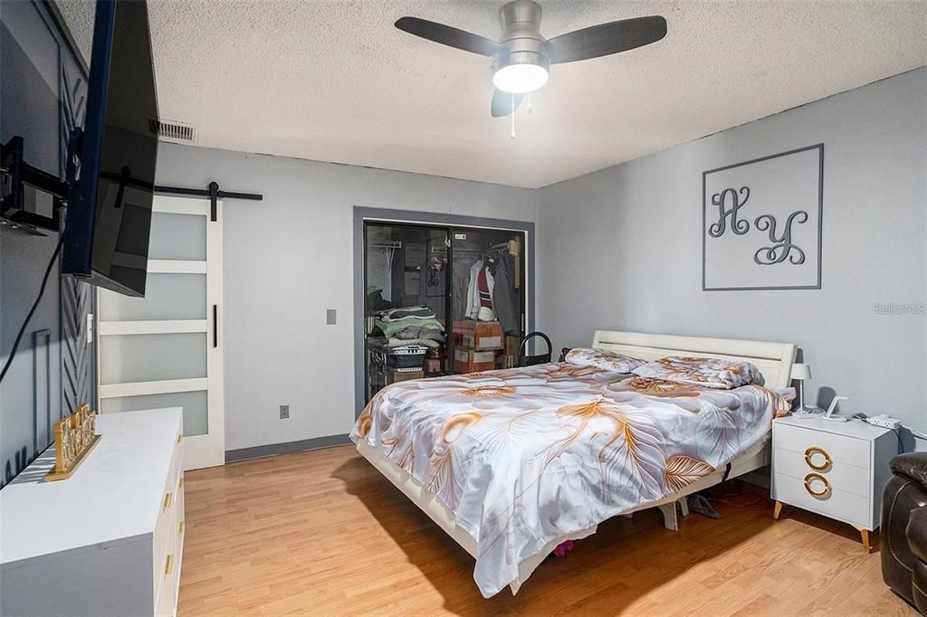 For Sale: $370,000 (4 beds, 2 baths, 1578 Square Feet)