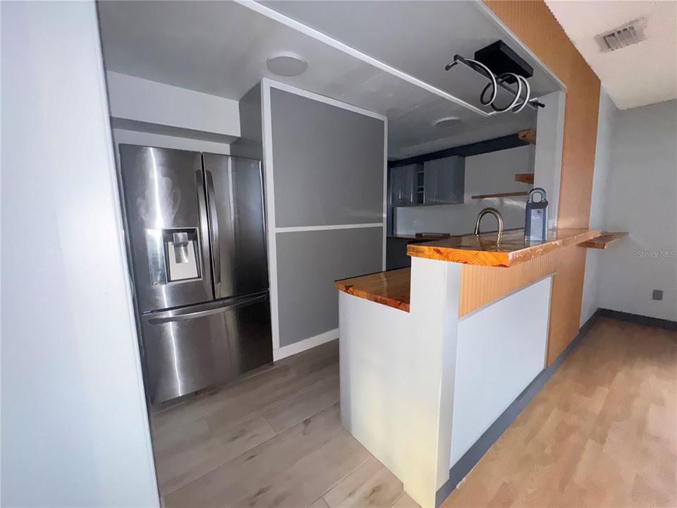 For Sale: $370,000 (4 beds, 2 baths, 1578 Square Feet)