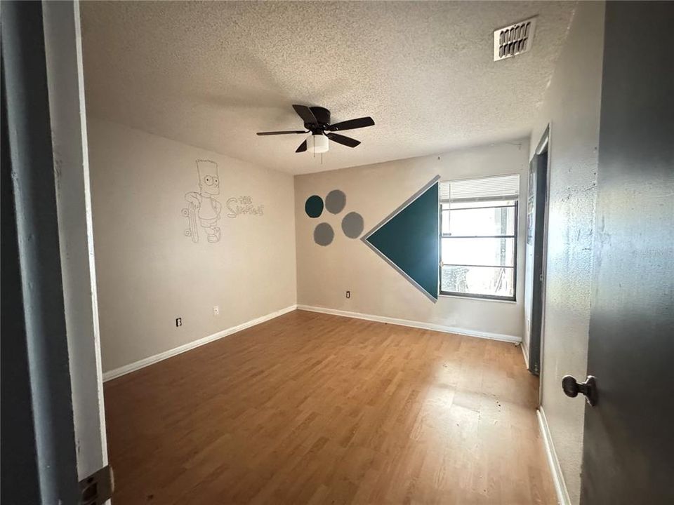 For Sale: $370,000 (4 beds, 2 baths, 1578 Square Feet)