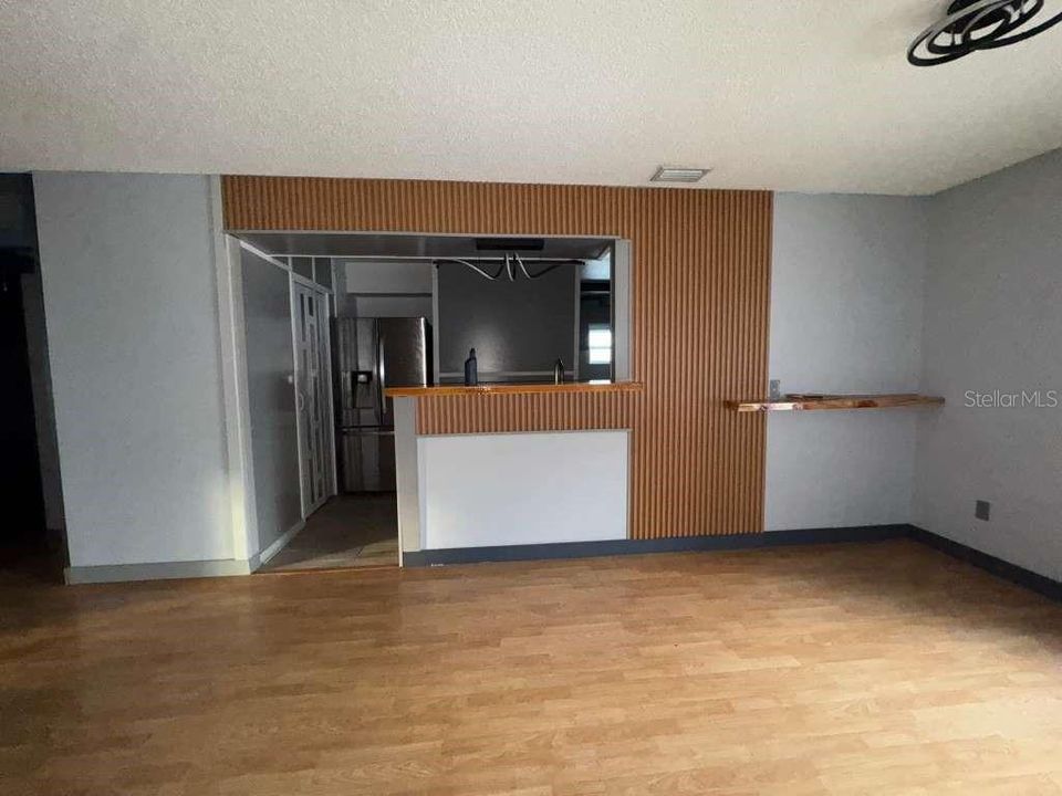 For Sale: $370,000 (4 beds, 2 baths, 1578 Square Feet)