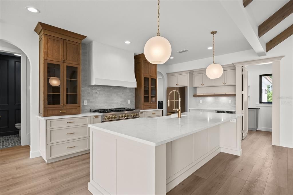 待售: $849,900 (4 贝兹, 2 浴室, 3003 平方英尺)