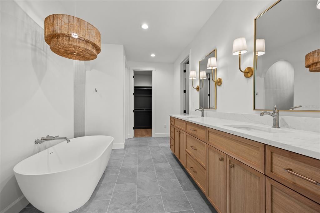 待售: $849,900 (4 贝兹, 2 浴室, 3003 平方英尺)