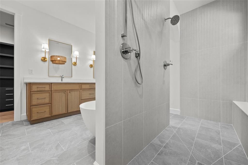 待售: $849,900 (4 贝兹, 2 浴室, 3003 平方英尺)