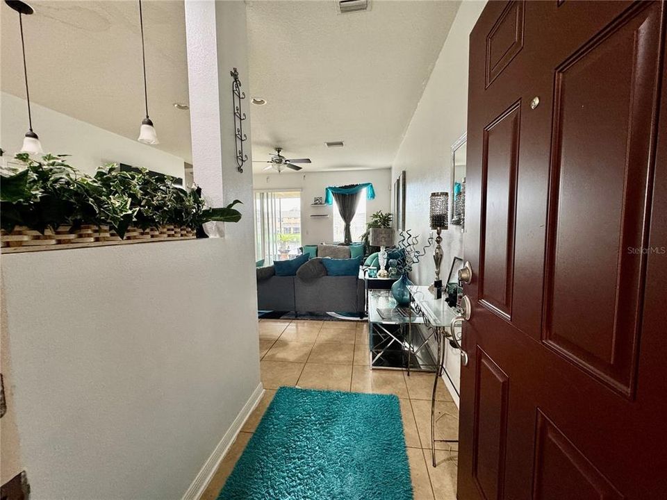 En Renta: $2,295 (3 camas, 2 baños, 1420 Pies cuadrados)