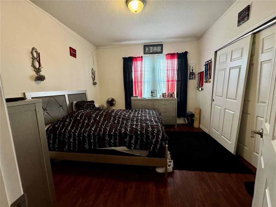 En Renta: $2,295 (3 camas, 2 baños, 1420 Pies cuadrados)