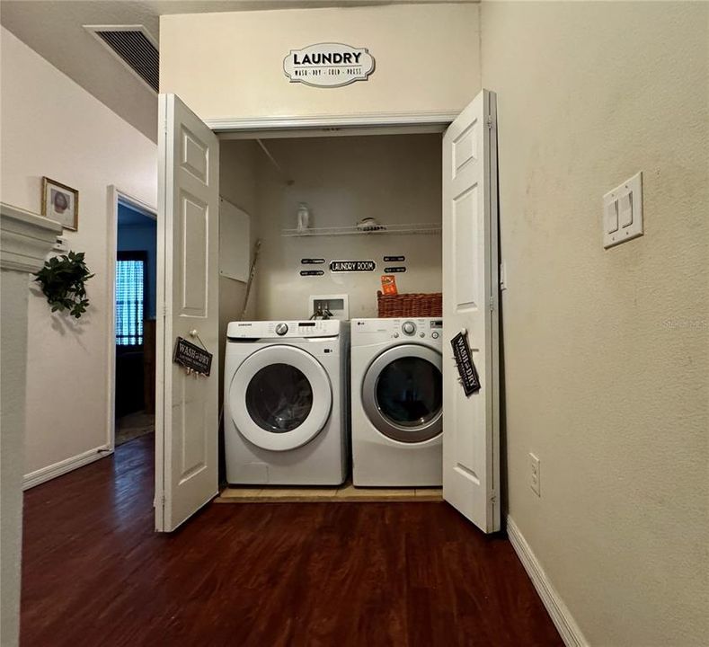 En Renta: $2,295 (3 camas, 2 baños, 1420 Pies cuadrados)