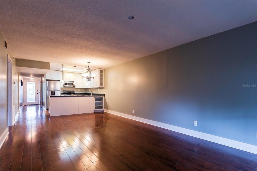 En Renta: $2,100 (3 camas, 2 baños, 1100 Pies cuadrados)