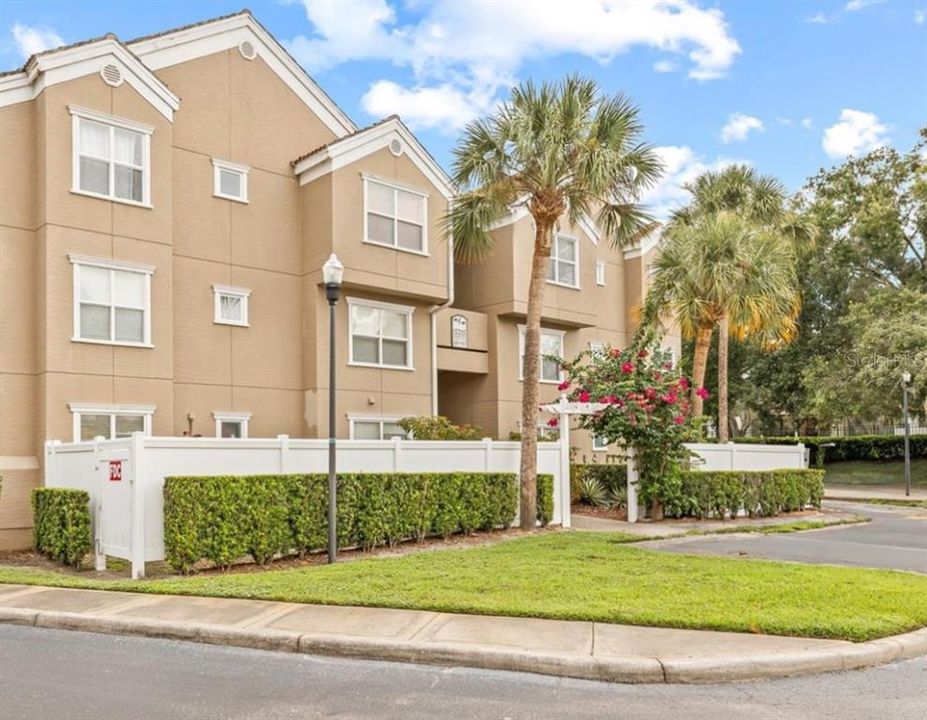 En Venta: $195,000 (2 camas, 2 baños, 1001 Pies cuadrados)