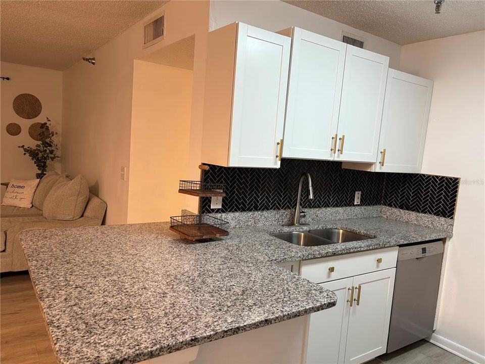 En Venta: $195,000 (2 camas, 2 baños, 1001 Pies cuadrados)