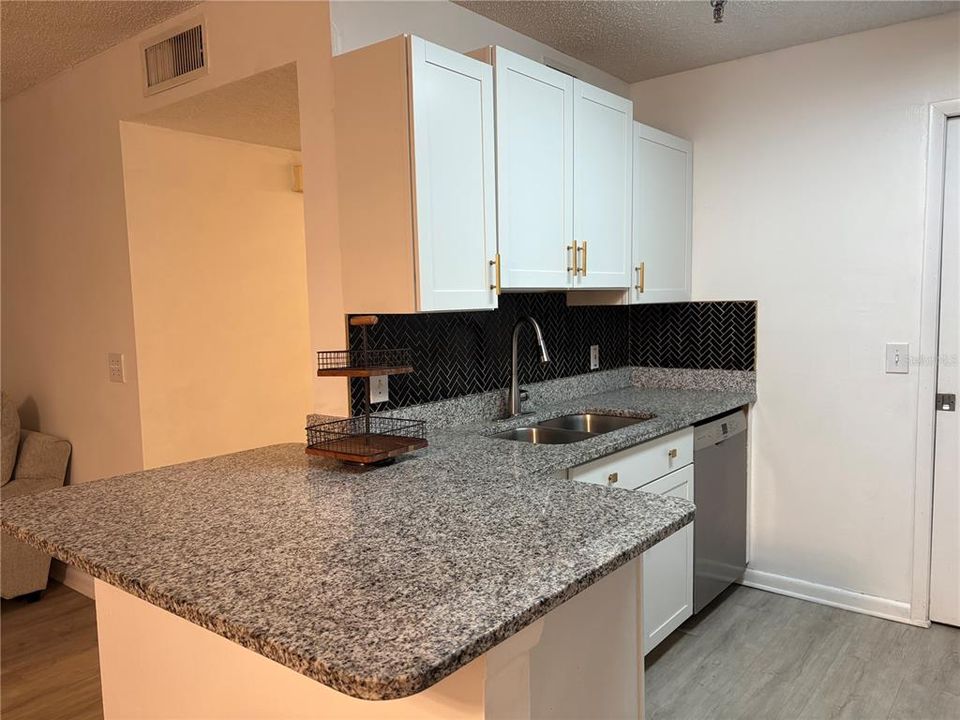 En Venta: $195,000 (2 camas, 2 baños, 1001 Pies cuadrados)