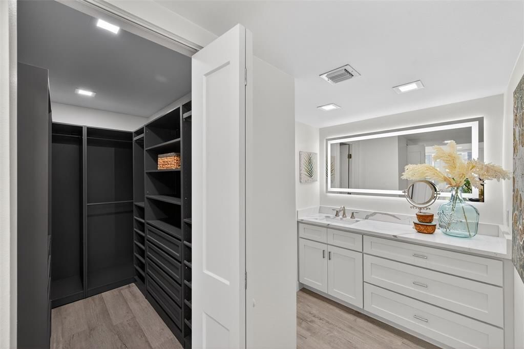 待售: $499,000 (2 贝兹, 2 浴室, 985 平方英尺)