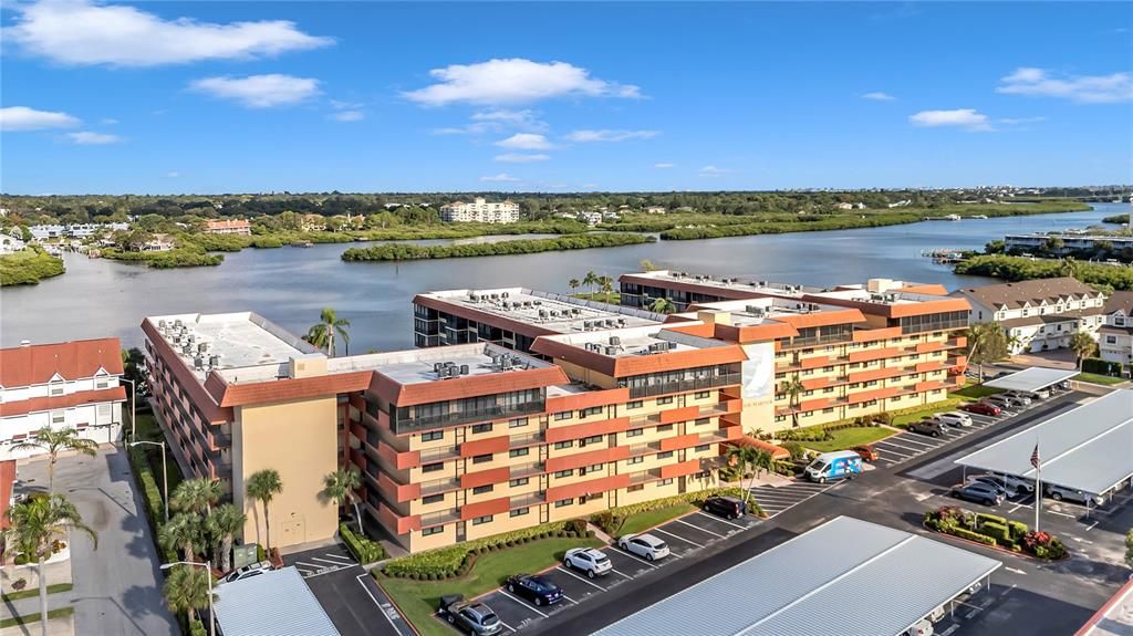 待售: $499,000 (2 贝兹, 2 浴室, 985 平方英尺)