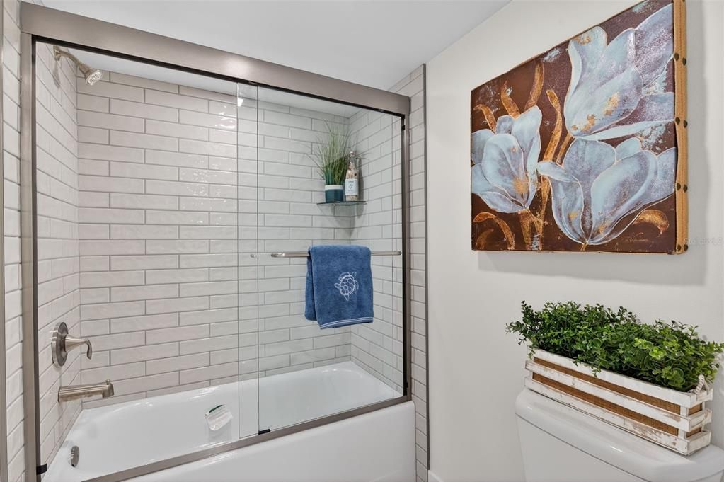 待售: $499,000 (2 贝兹, 2 浴室, 985 平方英尺)