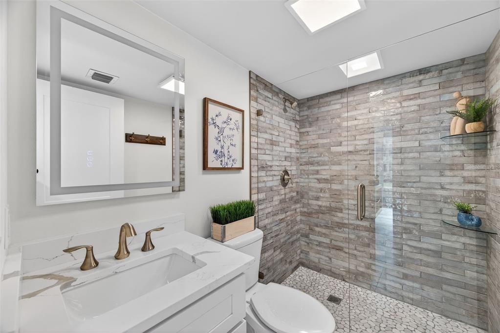 待售: $499,000 (2 贝兹, 2 浴室, 985 平方英尺)